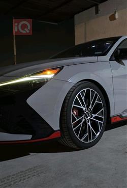 هیوندای ئەلەنترا